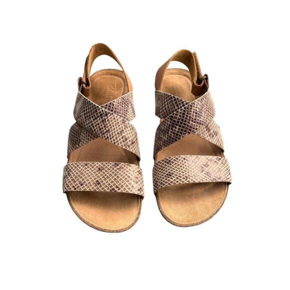 Women's Clarks Artisan Sandals Perri Dunes Snake Animal Print Size 8 - Picture 5 of 8